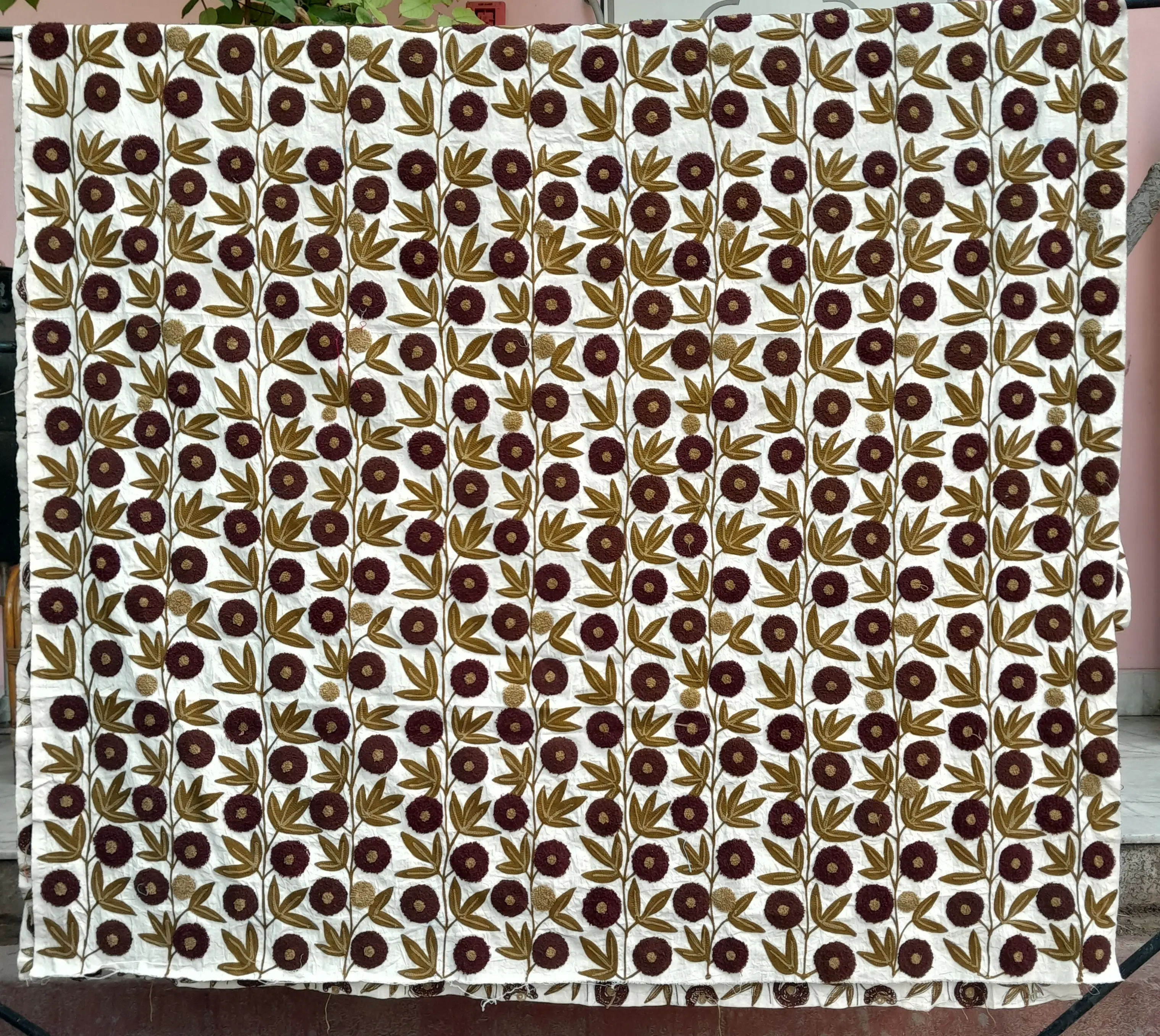 قماش سوزاني جميل مطرز بالصوف مصنوع يدويًا للملابس والتجهيزات المنزلية والإكسسوارات قماش مطرز بالزهور الملونة