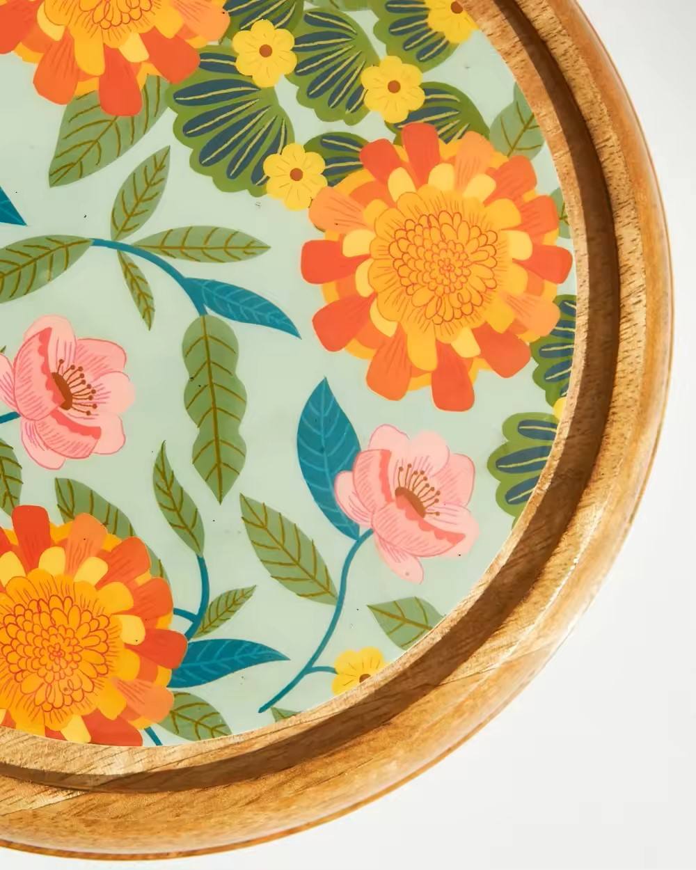 สีน้ำตาล