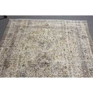 Vintage 5.2x8.3 ft Rug, Turkish Rug, <b>Brown</b> Polka dot Rug <b>Wool</b> - Product Image 4