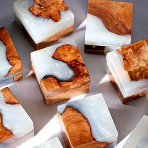 MATÉRIEL Ensemble de sous-verres en résine de qualité avec effet océan Dessous de verre décoratifs carrés ronds en résine époxy par Craftsy Home - Product Image 3