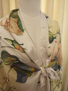 Poncho de seda hecho a mano de lujo para mujer, chal hecho a medida para la temporada de primavera de La India - Product Image 6