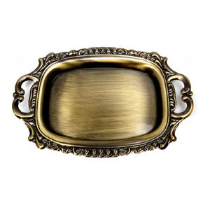 Bandeja redonda de aluminio para servir comida con diseño hecho a mano, perfecta para artículos de Hotel, utensilios de cocina, accesorios de vajilla, esquinas de diseñador - Product Image 4