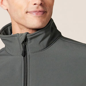 Chaqueta blanda personalizada de alta calidad con logotipo Chaqueta para hombre de trabajo simplemente elegante - Product Image 3