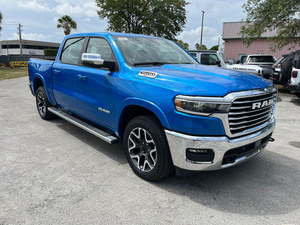 El Más Vendido, 2025 Rarm 1500 Crew Cab Laramie 4x4 3.0L Hurricane 420bhp - Product Image 3