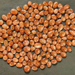 พลอยอัญมณีรูปไฟธรรมชาติ100% ผสมตามสั่งเกรด AAA สำหรับการทำเครื่องประดับซันสโตนจากธรรมชาติที่น่าตื่นตาตื่นใจ - Product Image 1