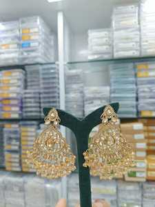 Top Fashion Vintage Goutte D'eau Cloche Boucles D'oreilles Indien Kundan Style Traditionnel Plaqué Or Alliage Dames Boucles D'oreilles Ensemble pour les Femmes - Product Image 3