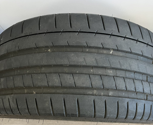 ผู้จัดจำหน่ายยางรถยนต์มือสองขนาด 155/70R13 ระดับโลกที่ดีที่สุด - คุณภาพสูง ผลิตในเยอรมนี สำหรับเปลี่ยน/ซ่อมแซม - Product Image 1