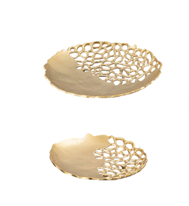 Plateaux de service ronds en métal Plateau en aluminium tendance pour la maison Hôtel Restaurant servant un design moderne décoratif de couleur or - Product Image 1