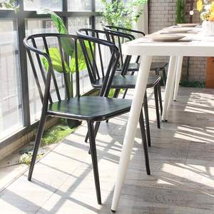 Chaise de salle à manger de luxe moderne et minimaliste, dossier confortable pour la maison, petit appartement, restaurant, style ins, nouvelle chaise rouge en filet - Product Image 1