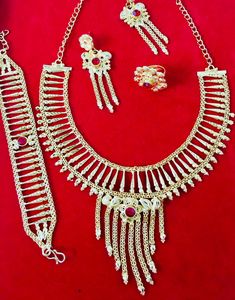 Conjunto de joyería de moda india vintage chapada en oro de 24 quilates Comoras Mayotte diamante adornado 、 - Product Image 5