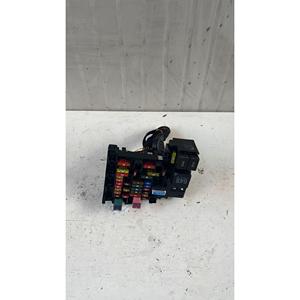 Boîtier porte-fusibles CZC pour Audi A3 Cabriolet (8V7, 8VE) (13>) Essence 1.4 - Product Image 1