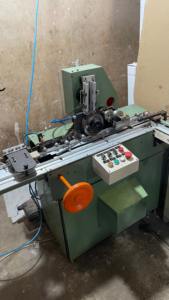 Machine à estamper électrique Molins entièrement automatique, neuve, pour usines de fabrication de cigarettes, capacité de 300 estampes par minute, 220V/380V - Product Image 3