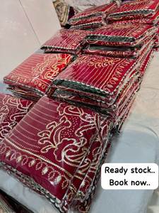 Fabricante de Saris de Seda Vichitra con Diseño Evergreen, con Trabajo Bandhej y Gotapatti, Exportador de Moda Femenina de Surat - Product Image 6