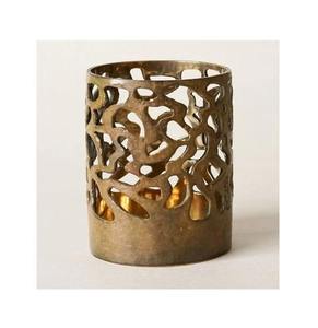 Bougeoir votif unique en métal avec finition faite à la main ajoute une touche spéciale aux intérieurs modernes et aux maisons traditionnelles - Product Image 1