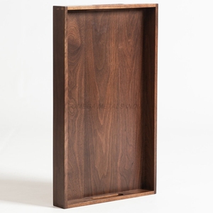 Juego de bandejas para servir de madera de cerezo brillante hecho a mano con diseño artístico de forma rectangular para ocasiones especiales New Look - Product Image 2