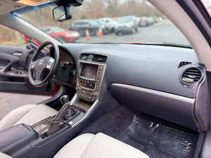 Voiture d'occasion de qualité abordable, Le-x-us IS 25-0C rouge 2011, conduite à gauche - Product Image 4