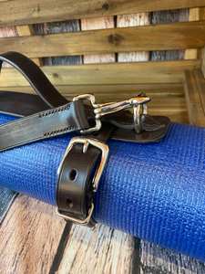 2025 Premium Eco-Friendly Heavy Duty Genuine Leather Blanket Carrier Handmade Strap for <b>Airplane</b> Travel Hotel OEM Manufacturer - Product Image 3