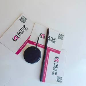 Pince à cils GETUP BROSONS en acier inoxydable, outil de précision, couleur prune, forme circulaire, emballage personnalisé avec logo - Product Image 4