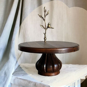 Soporte de pastel de madera de alta calidad con diseño de hoja de metal dorado Soporte de mesa de diseño admirable Soporte para servir magdalenas Precio más bajo - Product Image 5