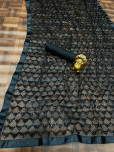 ชุดเดรสผ้าซาตินสำหรับงานปาร์ตี้สีดำชุดเดรสผ้าซาตินตาข่ายนุ่มแบบโมโนสไตล์บอลลีวูดสีดำ - Product Image 6