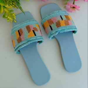 Pantoufles en cuir perlées et brodées à la main pour femmes, chaussures de styliste en fil tissé, Style à enfiler - Product Image 1