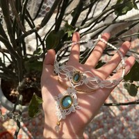 Collier Macramé Fait Main en Argent Sterling Plaqué Or Vintage avec Pendentif Labradorite Blanche et Sertissage à la Main Entièrement Monté