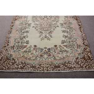 Vintage Large Rug, 5,5x8,7 ft Turkish Rug, <b>Brown</b> <b>Wool</b> Rug - Product Image 5