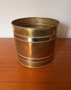 Jardinière en laiton décorative pour la maison, le jardin, les balcons et les patios, conçue pour contenir des plantes de petite, moyenne et grande taille - Product Image 2