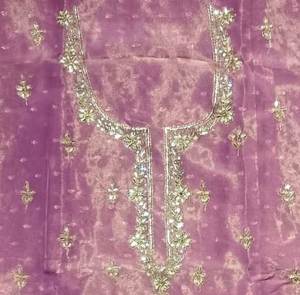 ชุดสูทปักลายสำหรับผู้หญิงดีไซน์เนอร์ทันสมัยสำหรับงานปาร์ตี้สไตล์ดั้งเดิมแฟชั่นอินเดีย - Product Image 2