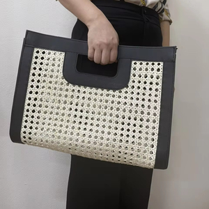 Best Seller For Summer Bolso de ratán natural con bolso de moda de cuero Bolso de Asa superior tejido a mano de color negro Boho - Product Image 1