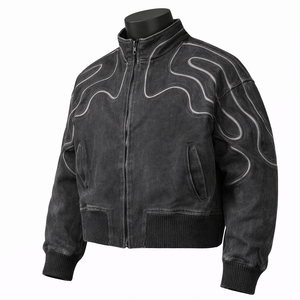 Veste en jean noir délavé courte avec surpiqûres contrastées, col montant, fermeture éclair, style streetwear, manches longues zippées - Product Image 3