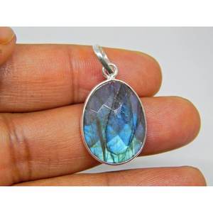 925 Sterling Silver <b>Labradorite</b> <b>Pendant</b> with Rose Gold Silver Jewelry Gemstone Perfect Gift for Her Made in India - Product Image 2