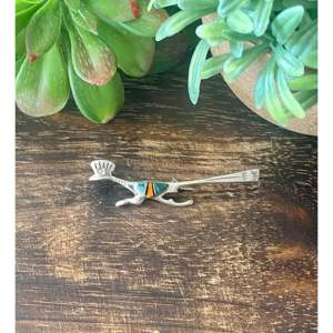 Broches Navajo Hechos a Mano con Incrustaciones de Piedras Variadas y Plata de Ley, Diseño Roadrunner - Product Image 1