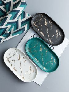 Plateau de service en céramique élégant parfait pour les rassemblements du dîner de l'Aïd avec une grande quantité d'aliments traditionnels - Product Image 2