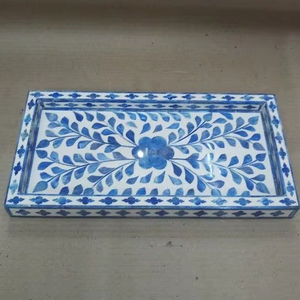 Mini plateau de service floral élégant Plateau en bois décoratif complexe avec incrustation d'os bleu Design Maison Taille personnalisée Bois de résine - Product Image 1