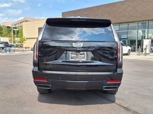 Cadillac Escalade Sport 4WD 2025, berline, boîte de vitesses manuelle/automatique, intérieur en cuir foncé, caméra de recul, pneus R16/R20 - Product Image 4