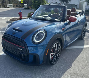 Mini Cooper Convertible 2022, motor turbo de 4 cilindros y 2.0L con 228 hp/235 lb-ft de torque - Product Image 1