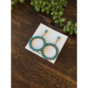 Pendientes Colgantes de Plata de Ley y Turquesa Phyllis Laati Kingman con Diseño de Racimo - Product Image 3