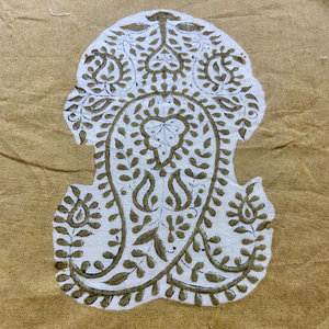 Tissu en coton imprimé à la main, base moutarde, motif Paisley Buta - Product Image 2