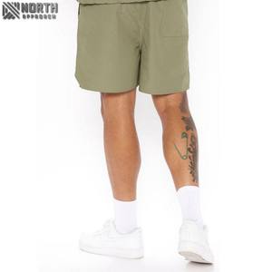 Survêtement léger en polyester imperméable décontracté survêtements coupe-vent pour hommes ensemble de survêtement survêtement en nylon avec short pour hommes - Product Image 5