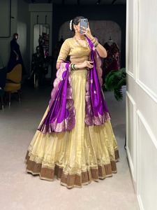 Le coton crème lourd exclusif érode la plaine avec Paithani Lace Border Festival Wear Lehenga Choli - Product Image 4