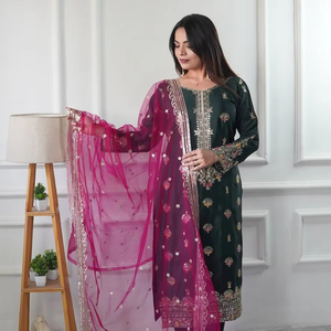 Top en soie Designer Party Wear-Ensemble Plazzo et Dupatta - Product Image 1