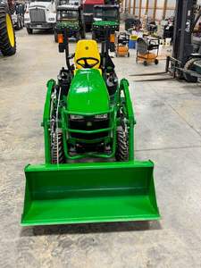 Tracteur John Deeree 120R Machines et équipements agricoles - Product Image 3