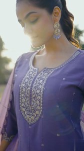 LANZANDO NUEVO DISEÑADOR FESTIVE WEAR KURTA PENT CON DUPATTA TELA HEAVY PURE CHINON CON PESADO BORDADO - Product Image 4