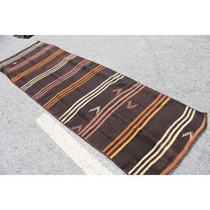 Alfombra Turca Vintage de 2.9x10.2 pies (87x312 cm), Kilim Marrón Naranja con Diseño de Plantas y Árboles - Product Image 4