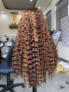 Perruque eurasienne sans colle avec extensions de cheveux humains vietnamiens à cuticule alignée style boucles italiennes - Product Image 2