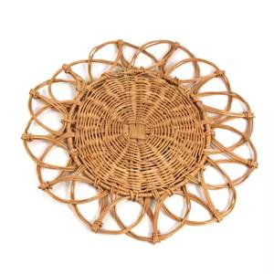 Sets de table modernes en rotin et en jonc de mer faciles à nettoyer et écologiques pour la décoration de la salle à manger Couleur et taille personnalisables - Product Image 2