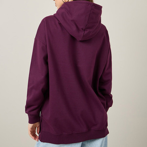 Sudaderas con capucha con hombros caídos personalizadas para mujer con logotipo, Jersey elegante, perfecto para ropa informal y sesiones de gimnasio - Product Image 4