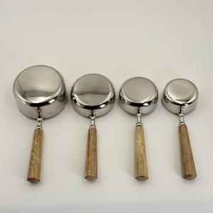 Tazas Medidoras de Acero Inoxidable 202 de Alta Pureza al por Mayor, Tazas Medidoras Multiusos Modernas y Creativas con Mango Clásico de Resina - Product Image 5