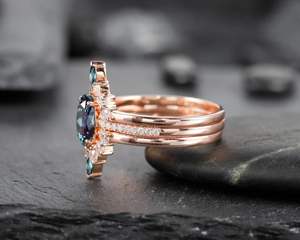 แหวนหมั้นเคลือบโรสโกลด์3ชิ้นรูปวงรีและอเล็กซานไดรต์สีเงิน925 - Product Image 3